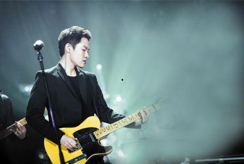 判断声音适合哪个明星,揭秘明星的独特嗓音之谜