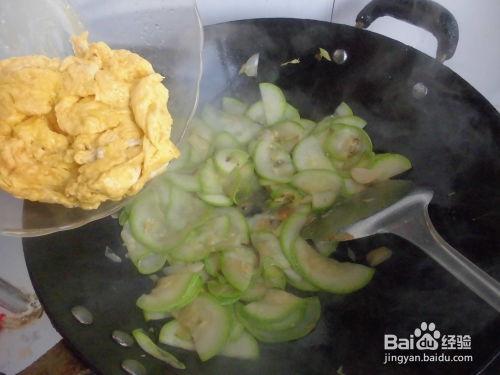 角瓜适合炒着吃吗,探索角瓜炒食的独特风味