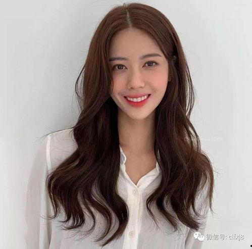 网红卷发自然,自然卷发的魅力演绎