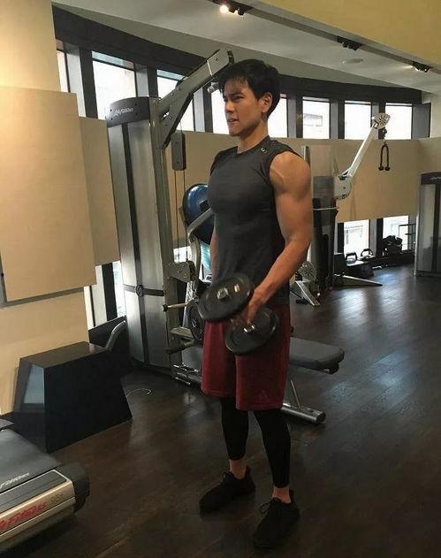 健身的中国男明星