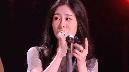 明星的清唱现场,揭秘明星们的真实音色魅力