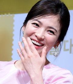 有法令纹的女明星,揭秘有法令纹的女明星风采